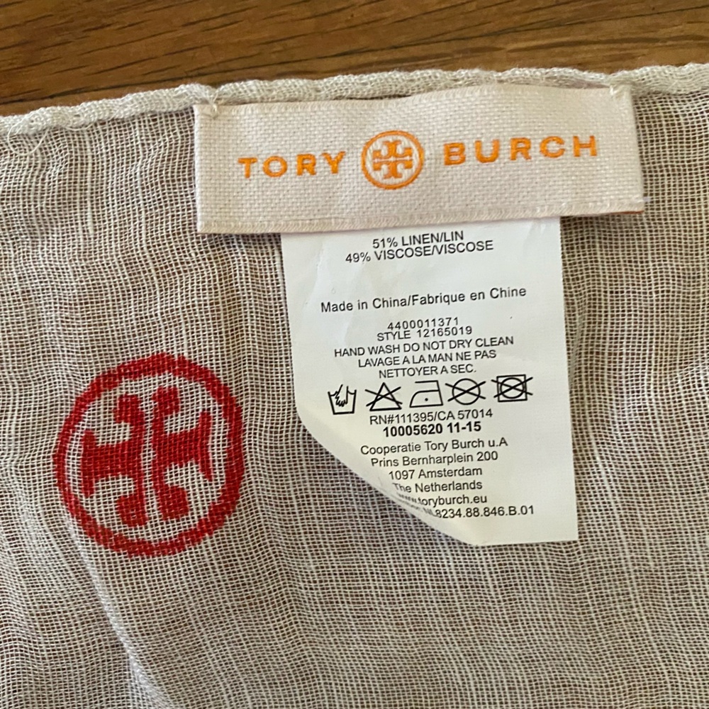 Tory Burch White Scarf with Multicolor Geometric Chevron Print - Picture 3 of 5